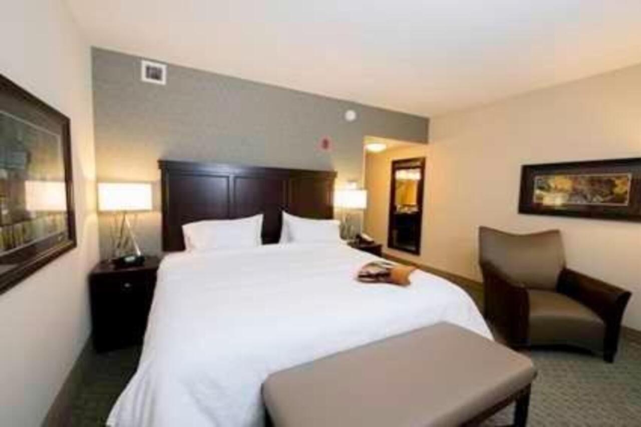 Hampton Inn & Suites Bismarck Northwest Zewnętrze zdjęcie