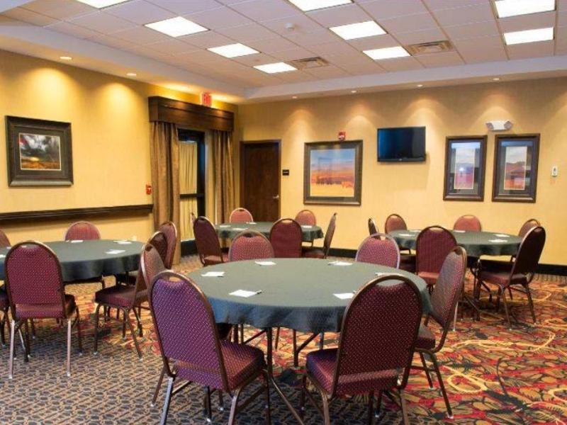 Hampton Inn & Suites Bismarck Northwest Zewnętrze zdjęcie