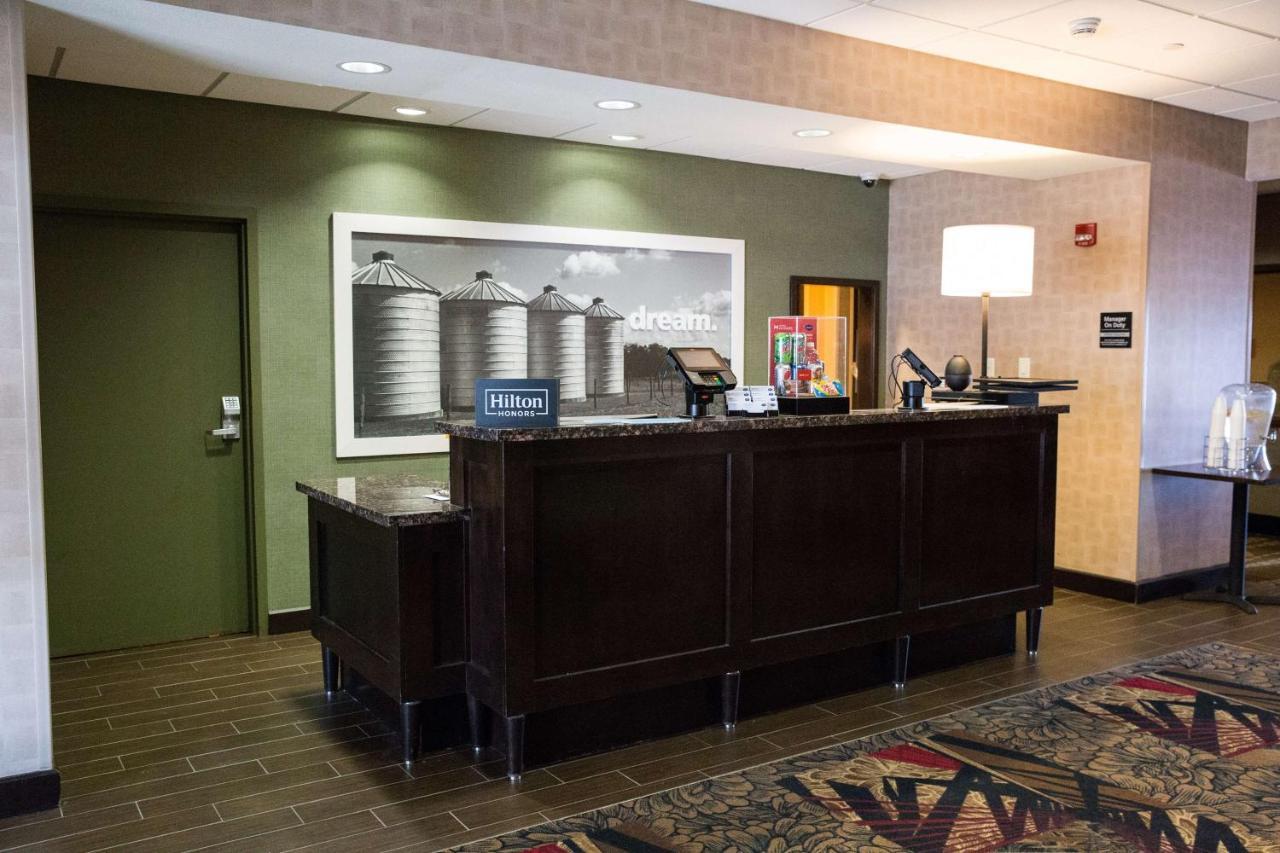 Hampton Inn & Suites Bismarck Northwest Zewnętrze zdjęcie