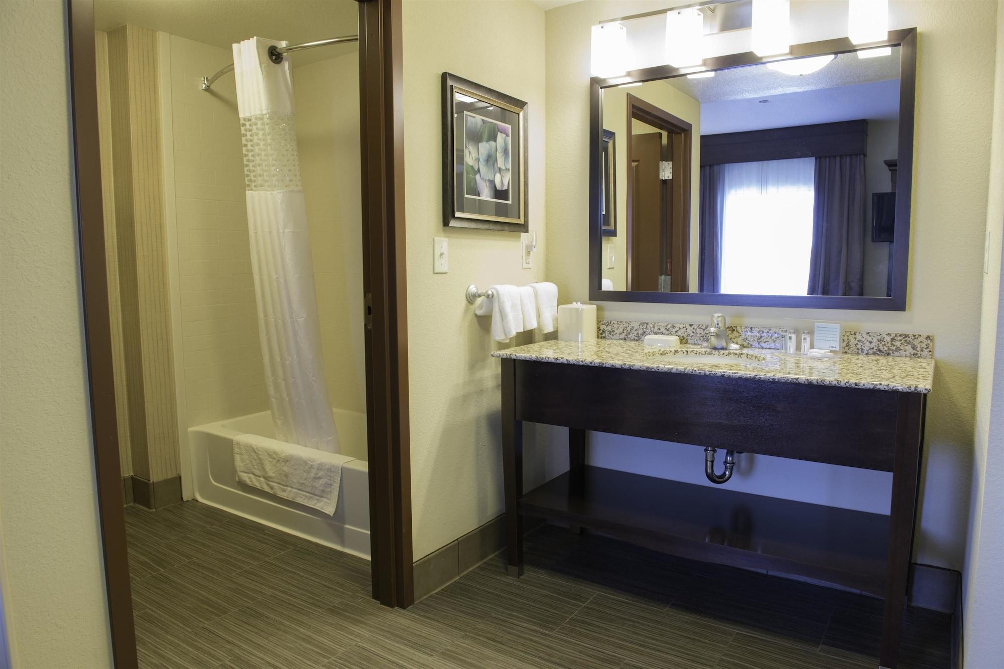 Hampton Inn & Suites Bismarck Northwest Zewnętrze zdjęcie