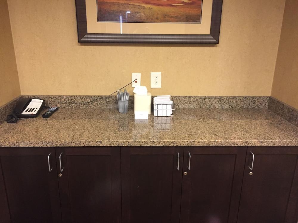 Hampton Inn & Suites Bismarck Northwest Zewnętrze zdjęcie