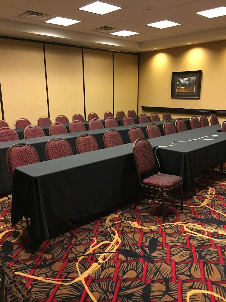 Hampton Inn & Suites Bismarck Northwest Zewnętrze zdjęcie