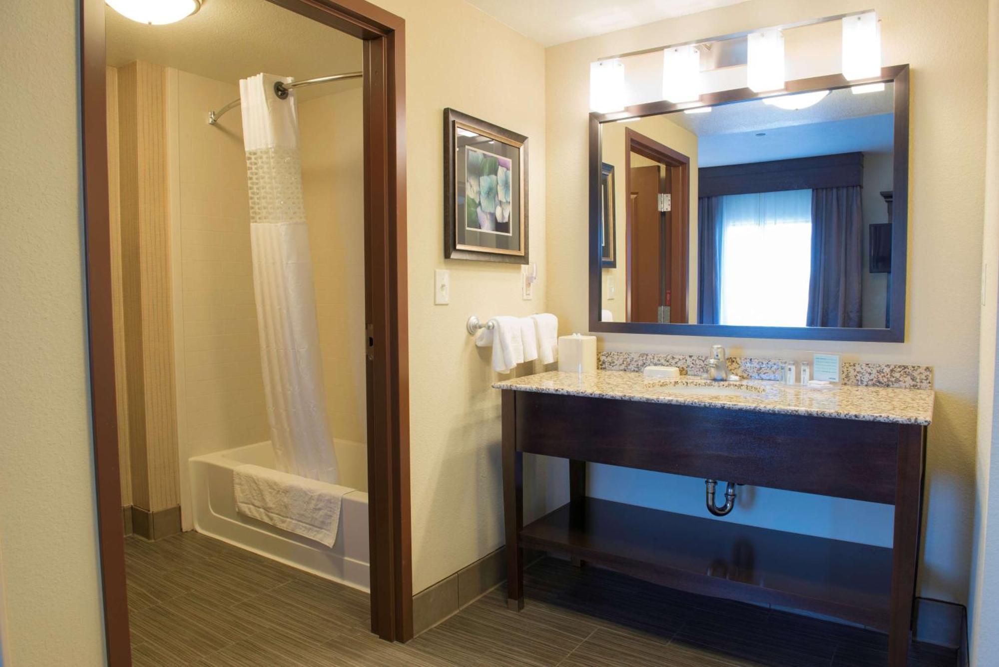 Hampton Inn & Suites Bismarck Northwest Zewnętrze zdjęcie