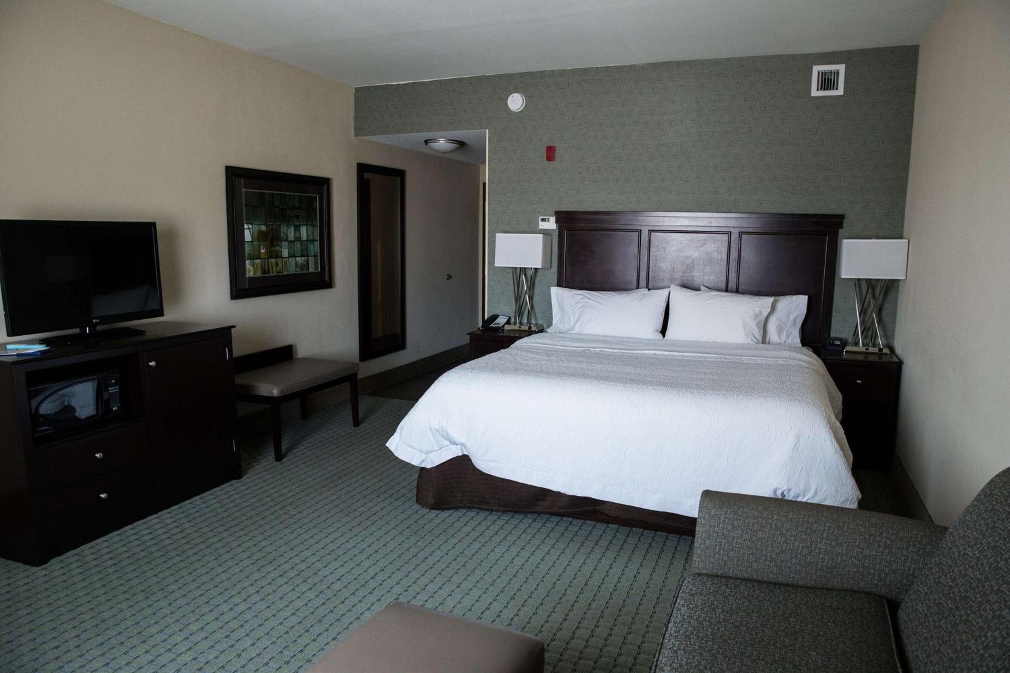 Hampton Inn & Suites Bismarck Northwest Zewnętrze zdjęcie