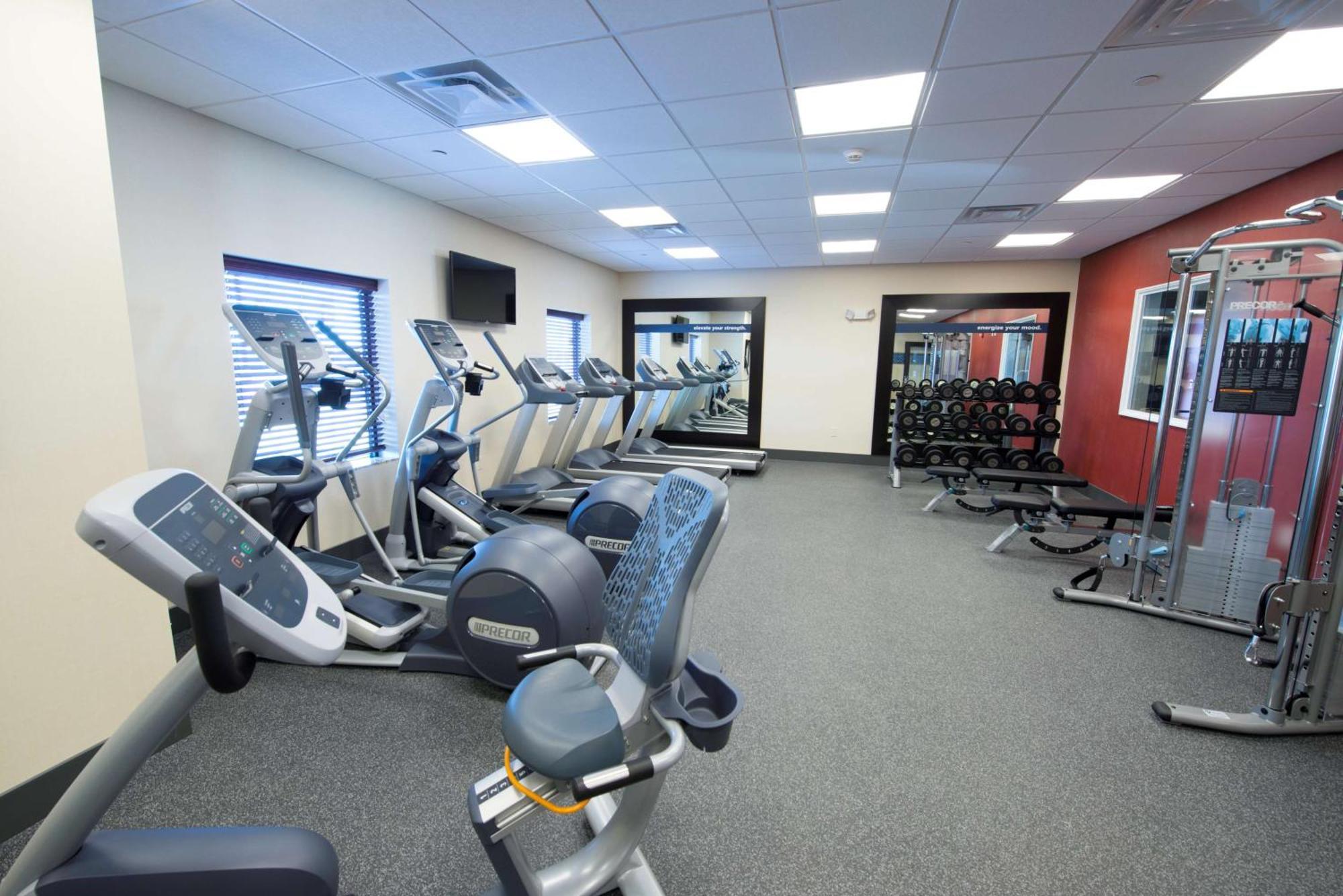 Hampton Inn & Suites Bismarck Northwest Zewnętrze zdjęcie