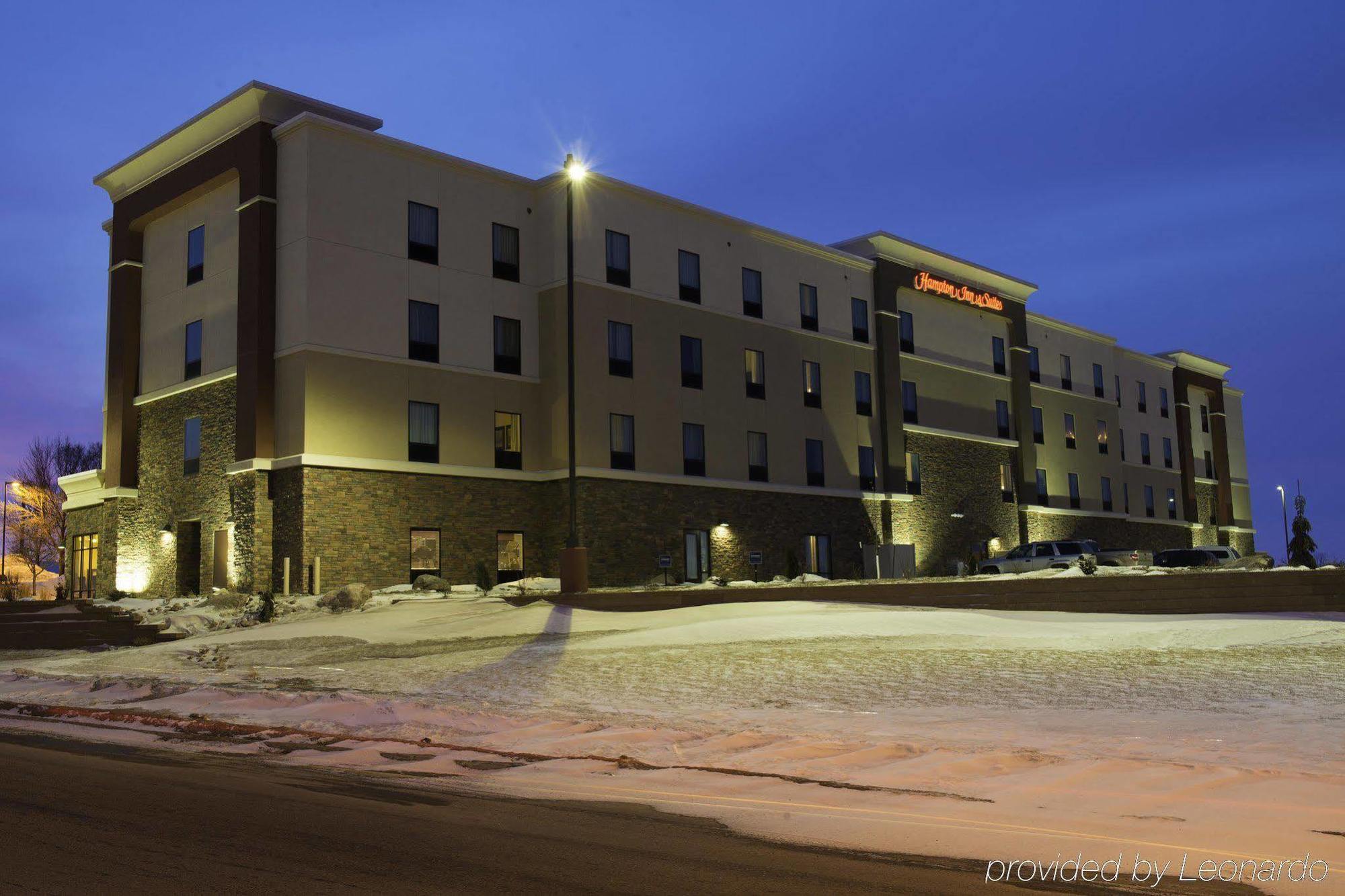 Hampton Inn & Suites Bismarck Northwest Zewnętrze zdjęcie