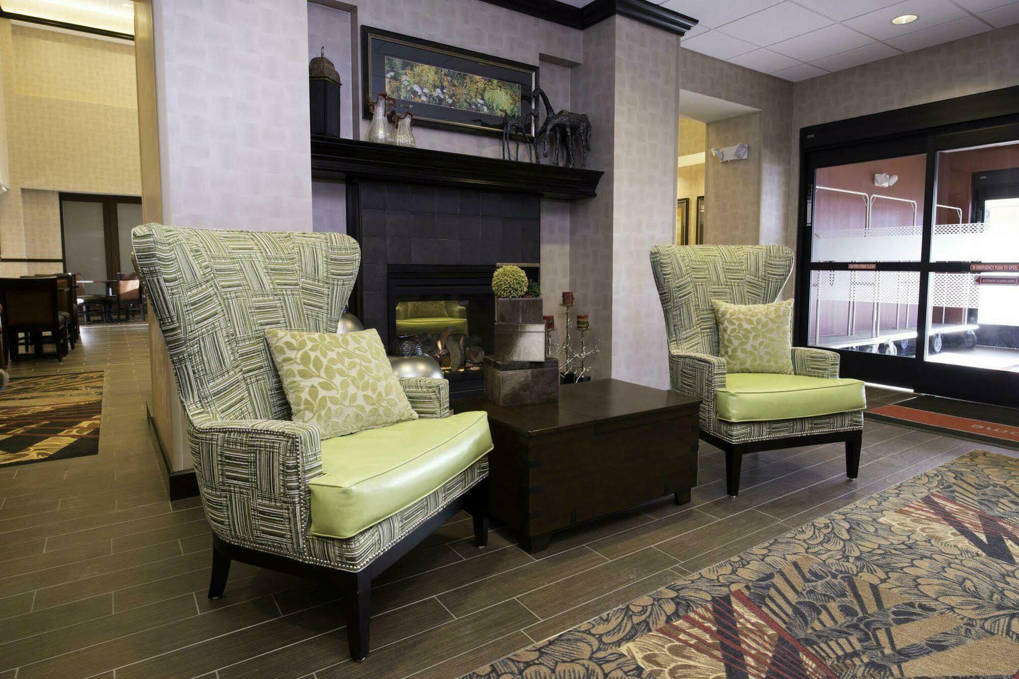 Hampton Inn & Suites Bismarck Northwest Zewnętrze zdjęcie